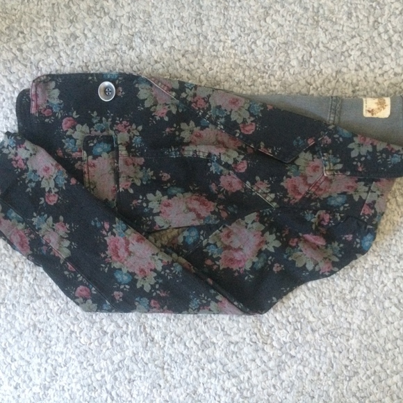 Free People Floral Denim Jacket - Picture 3 of 8